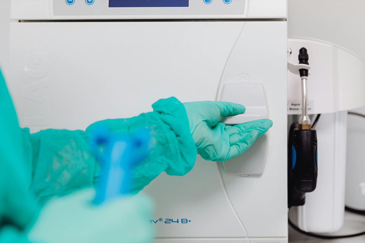 Dental autoclave sterilizer equipment